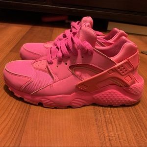 Pink Nike Hurrache Sneaker